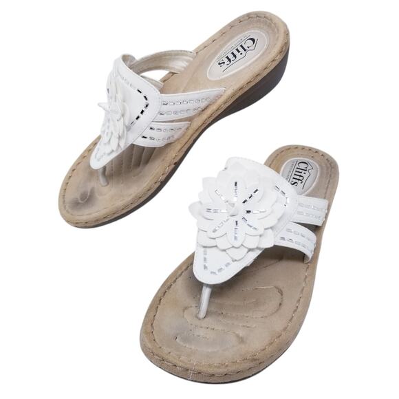 Cliffs Sandals By White Mountain Flip Flops Cupcake Flower White Sz 10 Comfort - Picture 1 of 11